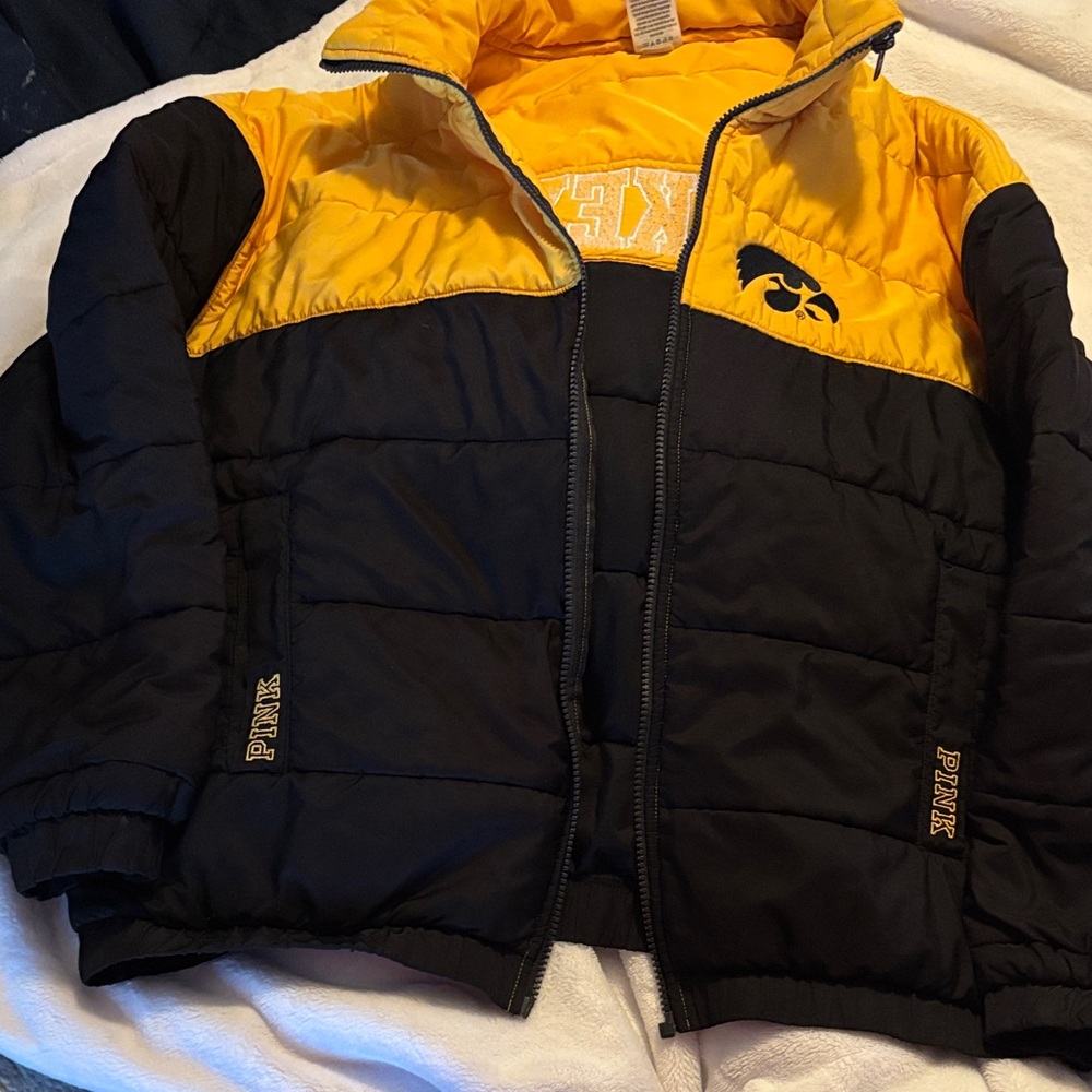 PINK Victoria's Secret Iowa Hawkeyes Puffer Jacket